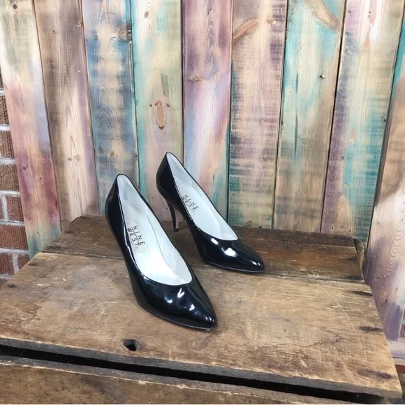 Leather Pump/Heel - Picture 2 of 6